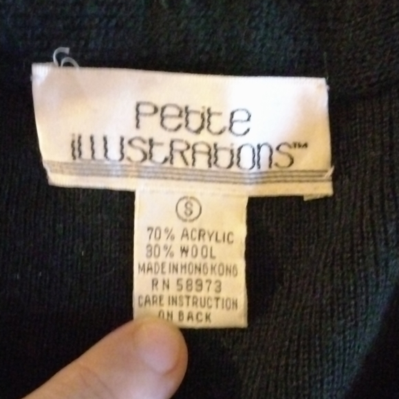 Petite Illustrations Sweater Small - Picture 10 of 10